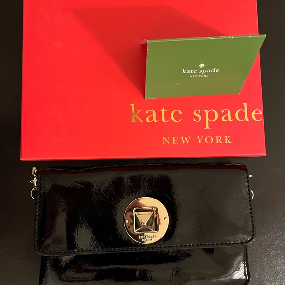 Kate Spade Small Black Patent Leather Purse. - Picture 1 of 9